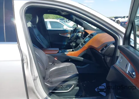 2016 Lincoln Mkx Black Label z USA, uszkodzony, nr VIN 2LMPJ7JP9GBL55709